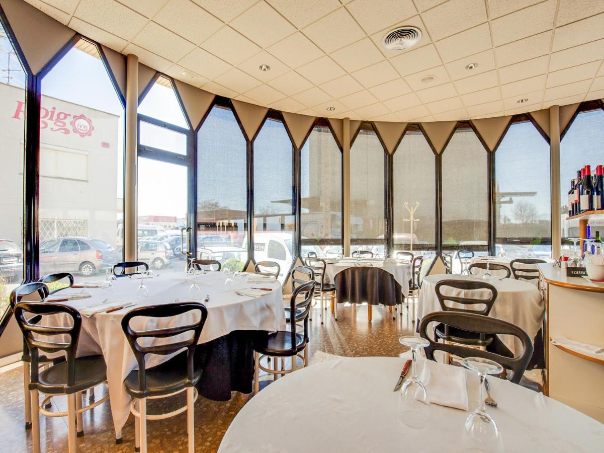 Hotel Restaurante Blanc I Negre 2 Agramunt Exteriör bild