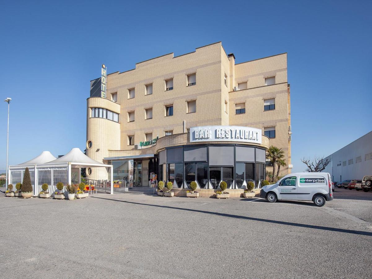 Hotel Restaurante Blanc I Negre 2 Agramunt Exteriör bild